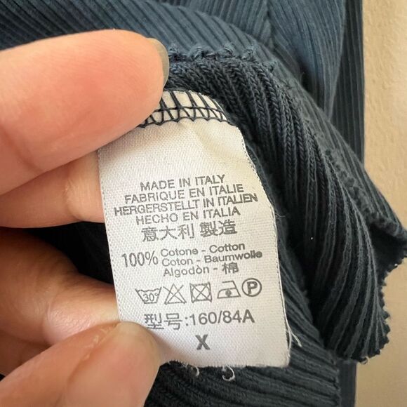 Brandy Melville Ribbed Split Neck Sweater Crop Top - Picture 4 of 7